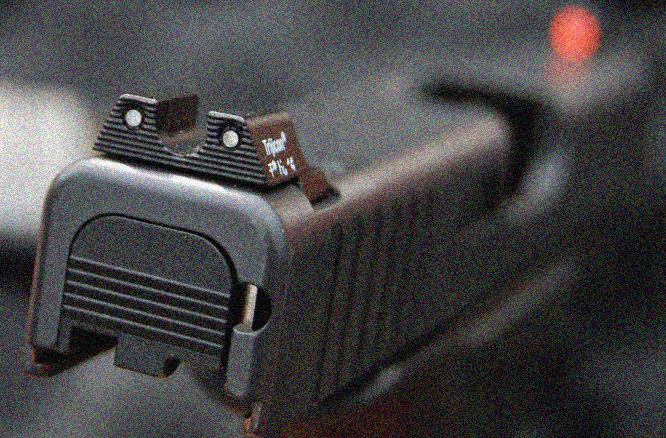 How to adjust Glock 19 rear sight?